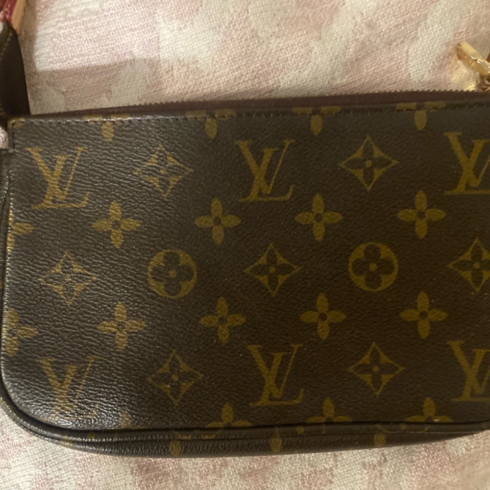 Dupe Crossbody!
